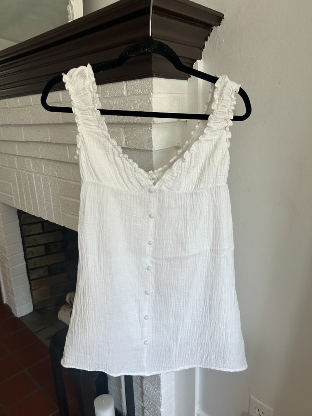 Princess Poly Gauze White Sleeveless Shirt Size 6